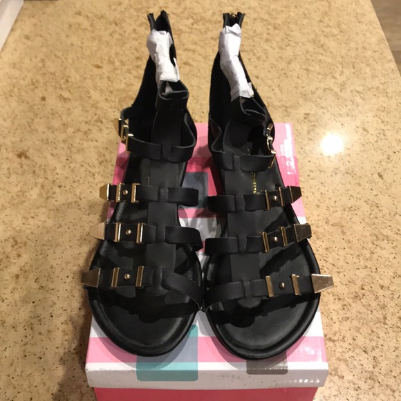 Nature Breeze Black Gold Detailing Sandal - Picture 2 of 4